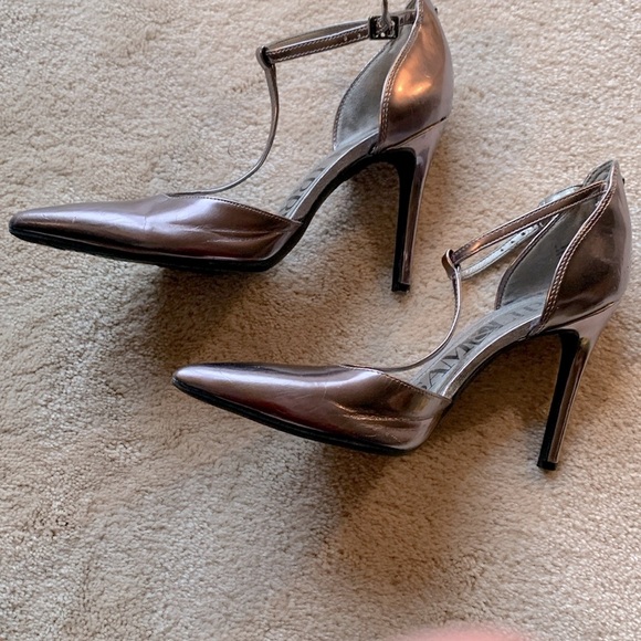 Silver heels - Picture 5 of 12